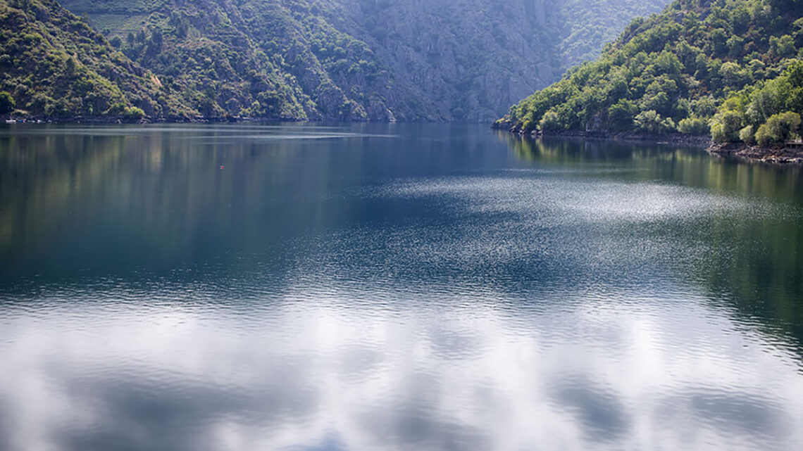 Gana una experiencia enoturística completa en Ribeira Sacra, Toro o Somontano
